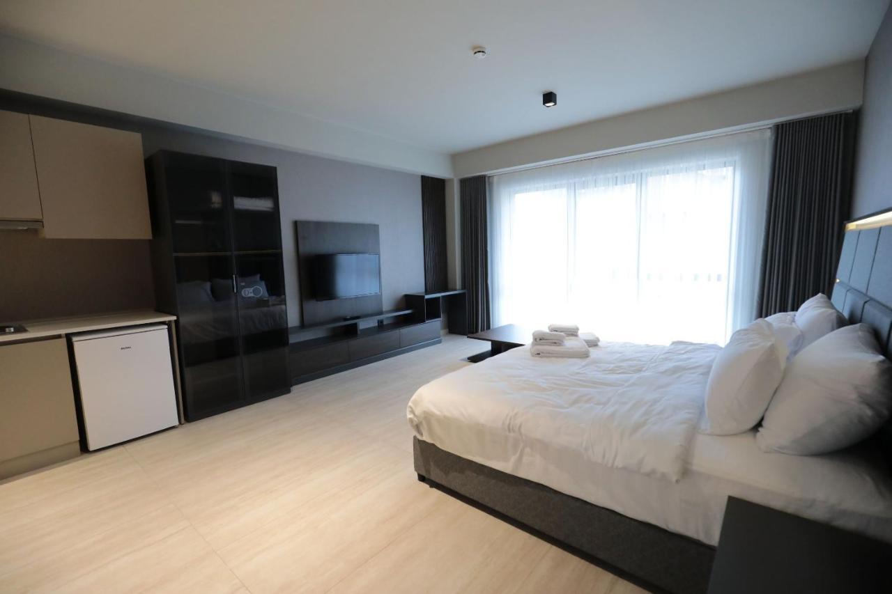 Hotel54 *